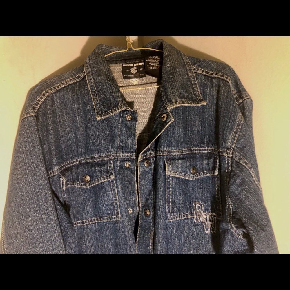 ROCAWEAR JEAN JACKET